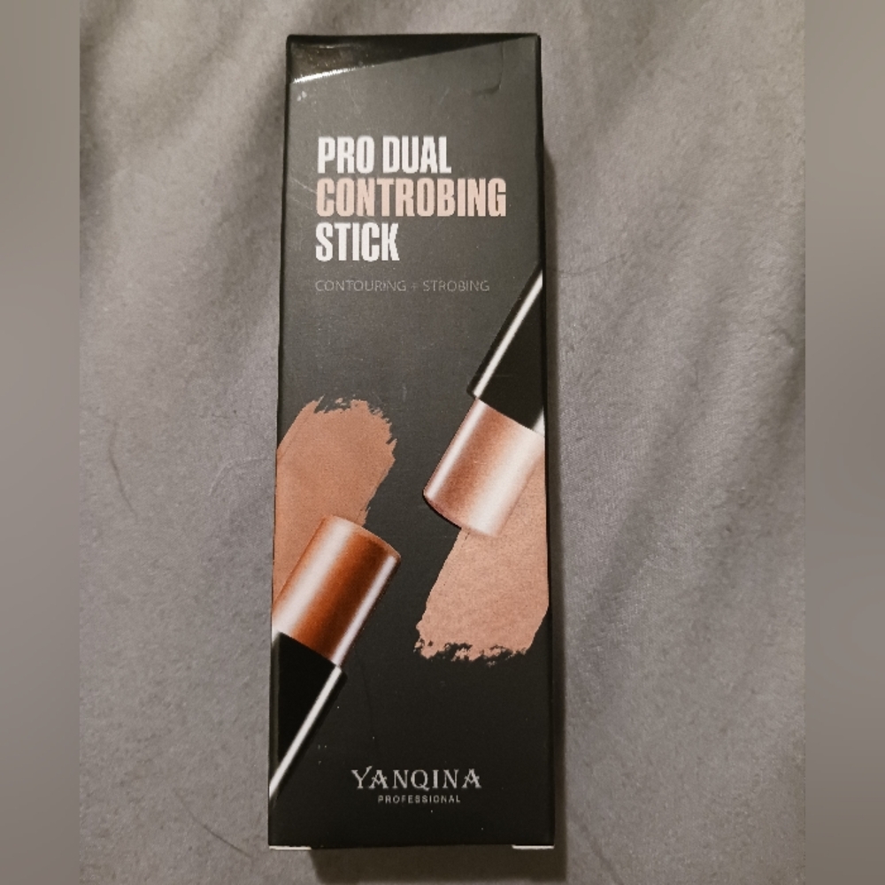 NWT!! YANQINA PRO DUAL CONTOURING STICK  Shade 02